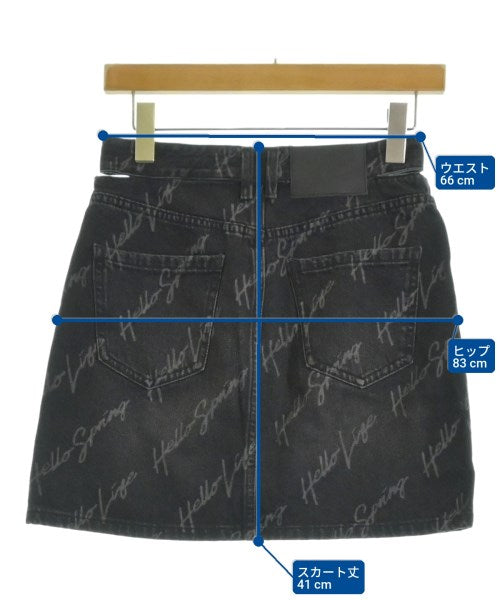 MO&Co. กระโปรงสั้น