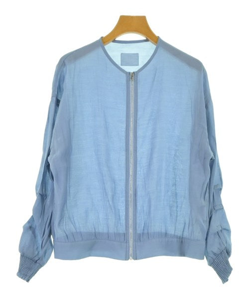 one of the green แจ็คเก็ตเบลาส์ อื่น