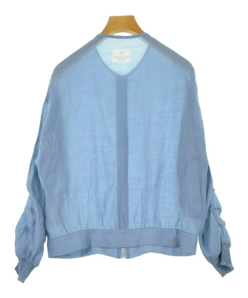 one of the green แจ็คเก็ตเบลาส์ อื่น