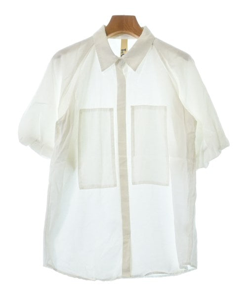 one of the green เสื้อสตรี