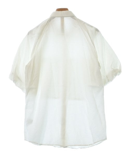 one of the green เสื้อสตรี