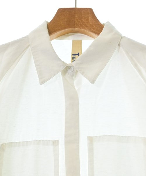 one of the green เสื้อสตรี