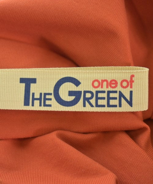 one of the green เสื้อยืด/เสื้อท็อปส์