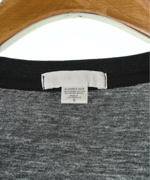 Sloane & Tate เสื้อยืด/เสื้อท็อปส์