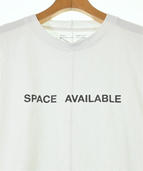 SPACE AVAILABLE เสื้อยืด/เสื้อท็อปส์