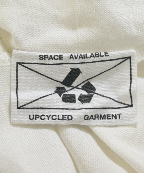SPACE AVAILABLE เสื้อยืด/เสื้อท็อปส์