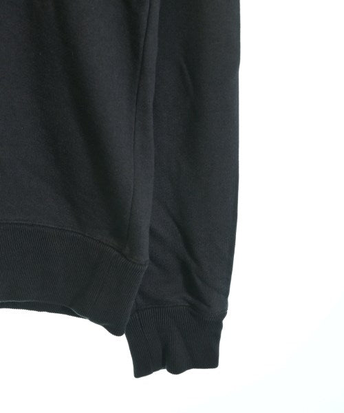 takes. เสื้อสเวตเตอร์