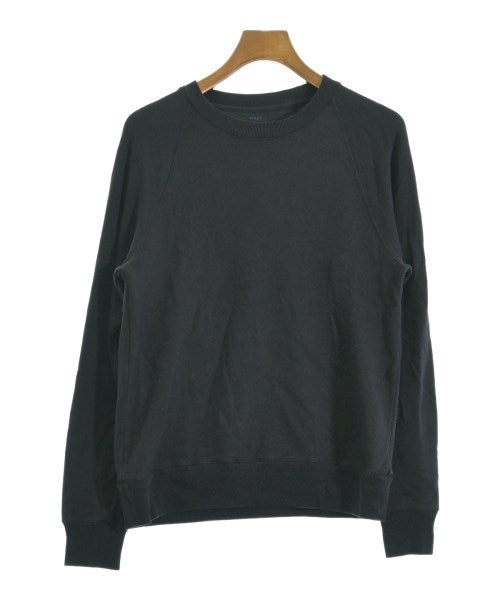 takes. เสื้อสเวตเตอร์