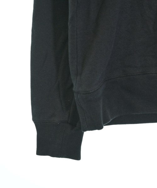takes. เสื้อสเวตเตอร์