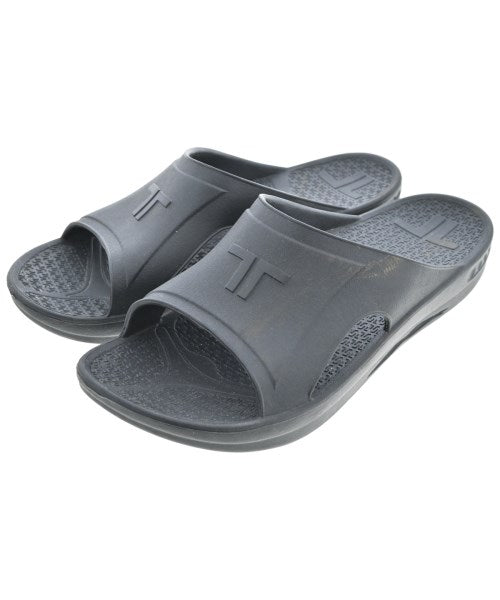 TELIC รองเท้าแตะ