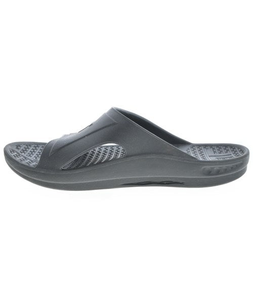 TELIC รองเท้าแตะ