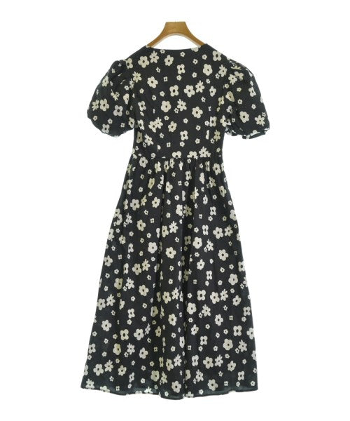 Fano Studios ชุดเดรส