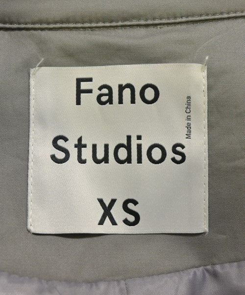 Fano Studios เสื้อกันฝน
