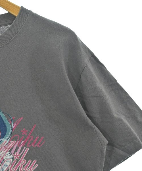 FILL more เสื้อยืด/เสื้อท็อปส์