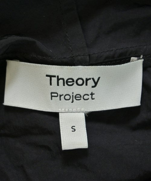 Theory Project เสื้อพาร์กาภูเขา