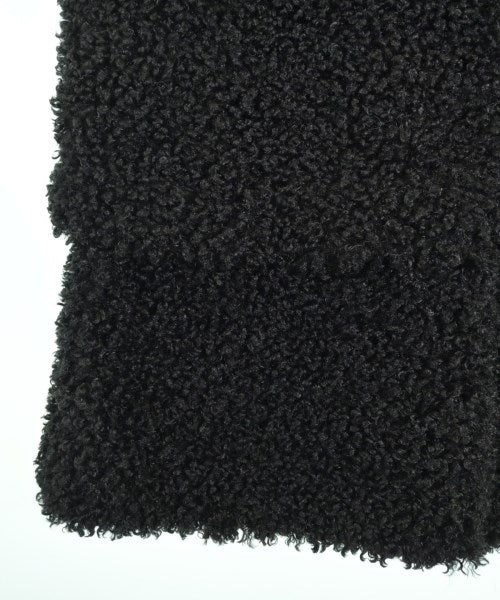 THINK FUR แจ็คเก็ตเบลาส์ อื่น