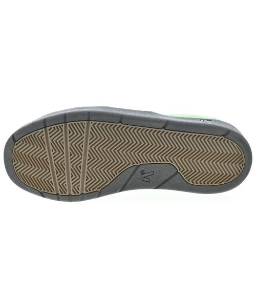 AREth รองเท้าผ้าใบ