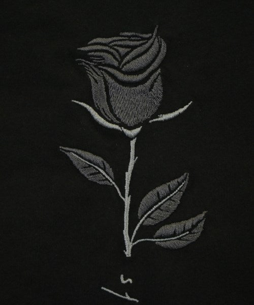 BLVCK PARIS เสื้อยืด/เสื้อท็อปส์