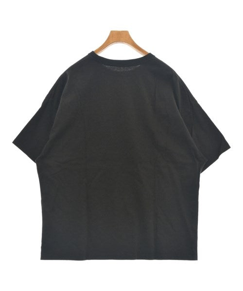 broader เสื้อยืด/เสื้อท็อปส์