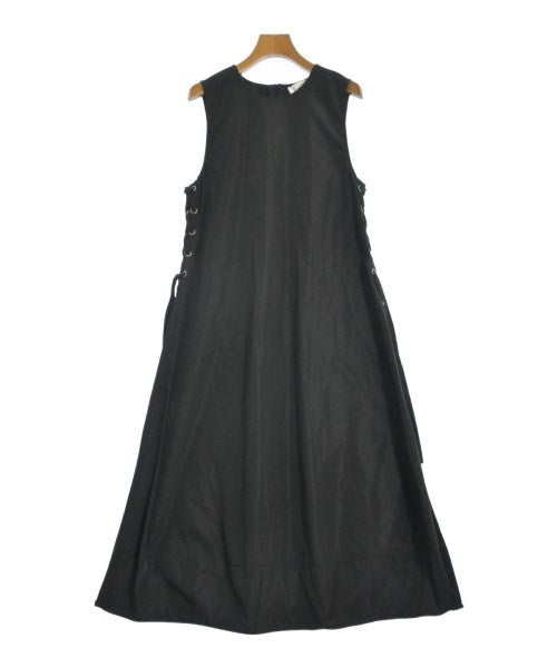 ESTHE ชุดเดรส