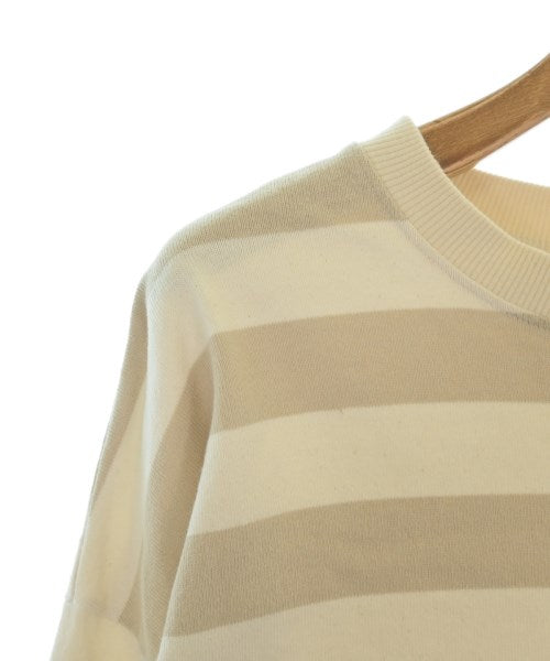 WHITE เสื้อยืด/เสื้อท็อปส์