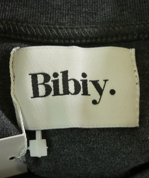 bibiy. เสื้อยืด/เสื้อท็อปส์