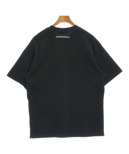 Dinoworks เสื้อยืด/เสื้อท็อปส์