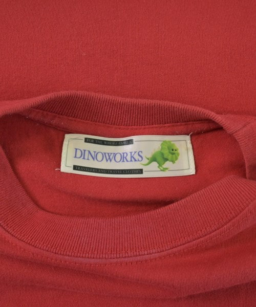 Dinoworks เสื้อยืด/เสื้อท็อปส์