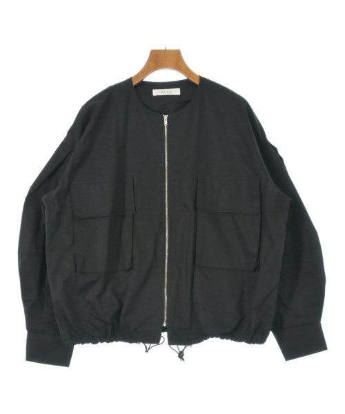 ELLA แจ็คเก็ตเบลาส์