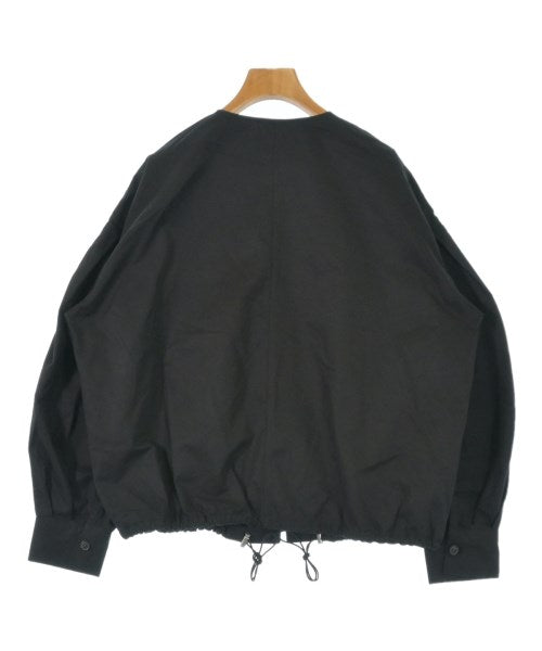 ELLA แจ็คเก็ตเบลาส์