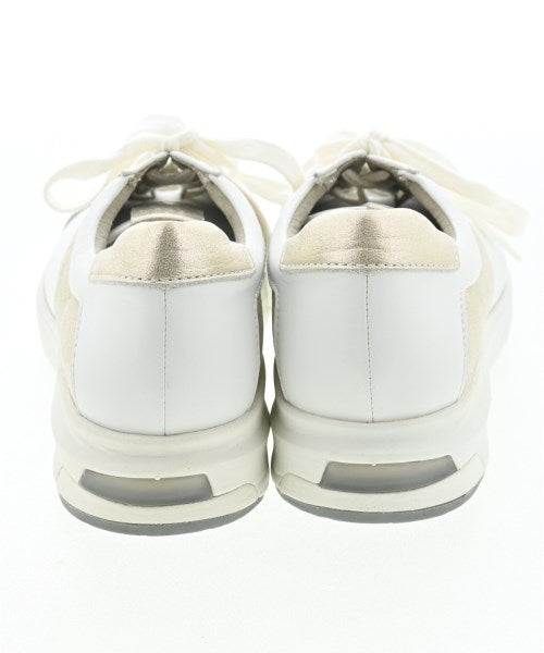 pedala รองเท้าผ้าใบ