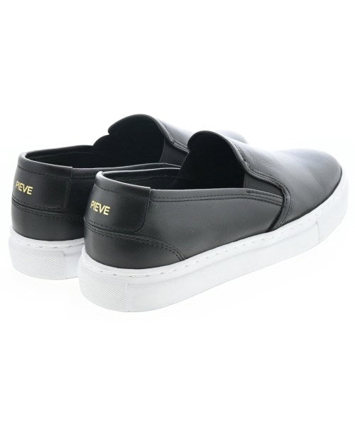 PIEVE รองเท้าผ้าใบ