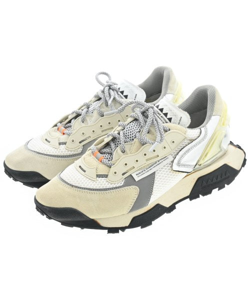 RUN OF รองเท้าผ้าใบ