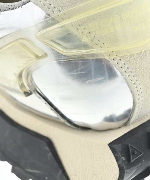 RUN OF รองเท้าผ้าใบ