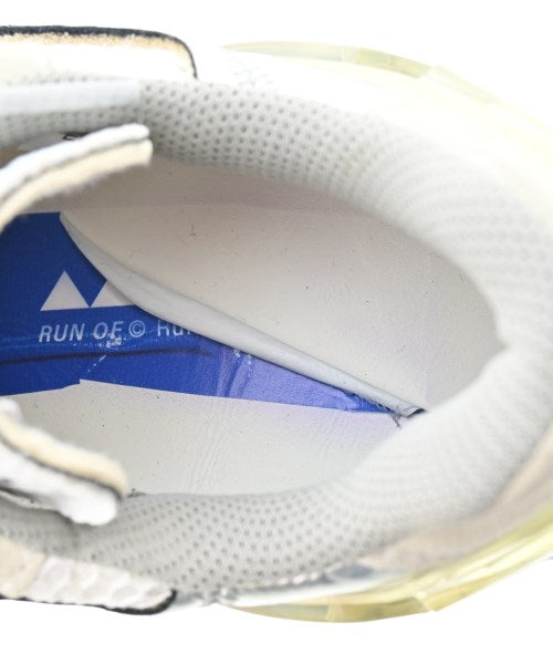 RUN OF รองเท้าผ้าใบ