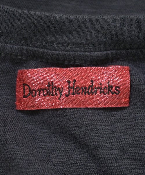 Dorothy Hendricks เสื้อยืด/เสื้อท็อปส์
