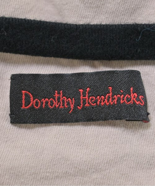 Dorothy Hendricks เสื้อยืด/เสื้อท็อปส์