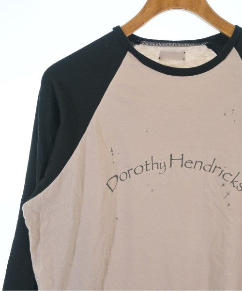 Dorothy Hendricks เสื้อยืด/เสื้อท็อปส์