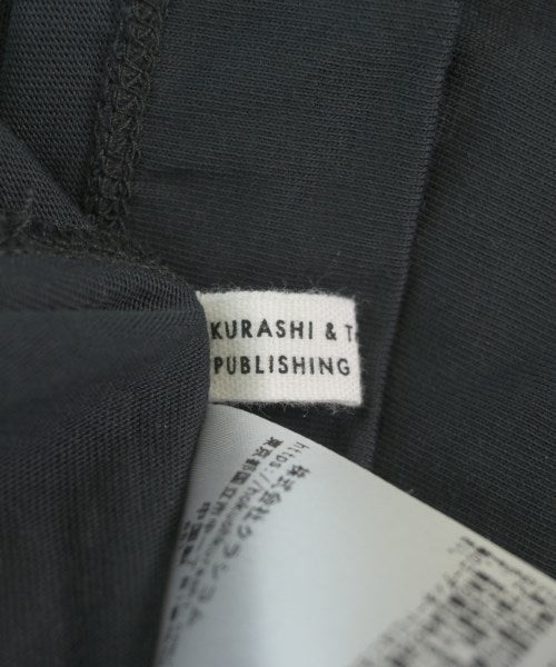 KURASHI & Trips PUBLISHING เสื้อยืด/เสื้อท็อปส์