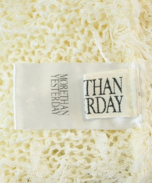 MORE THAN YESTERDAY เสื้อกันหนาว
