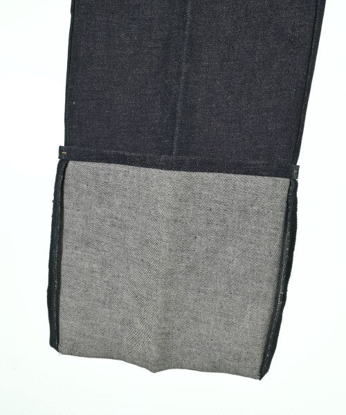 Urig ยีนส์