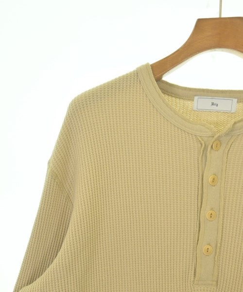 Urig เสื้อยืด/เสื้อท็อปส์