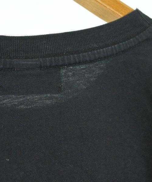 Fjura เสื้อยืด/เสื้อท็อปส์