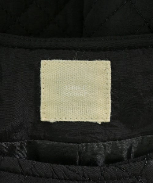 THREE SQUARE แจ็คเก็ตดาวน์/เสื้อกั๊ก