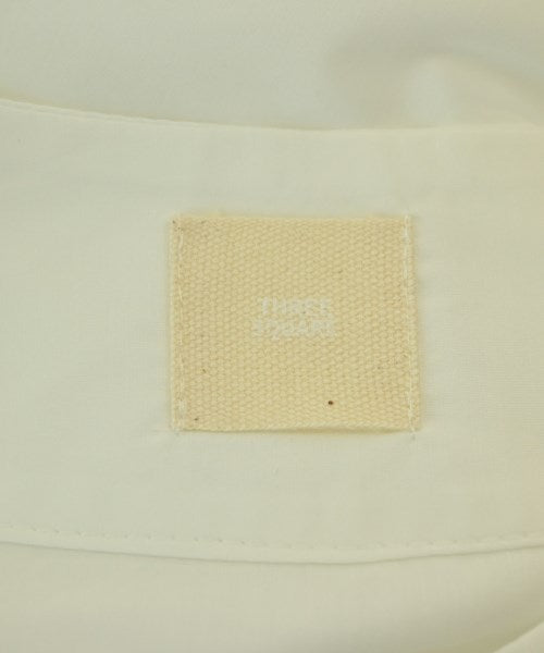 THREE SQUARE เสื้อสตรี