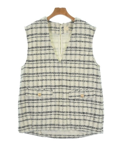 THREE SQUARE เสื้อกั๊ก