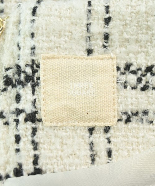 THREE SQUARE เสื้อกั๊ก