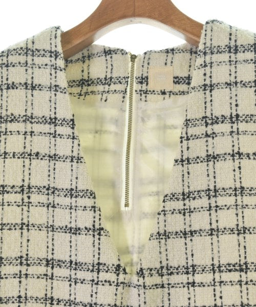 THREE SQUARE เสื้อกั๊ก