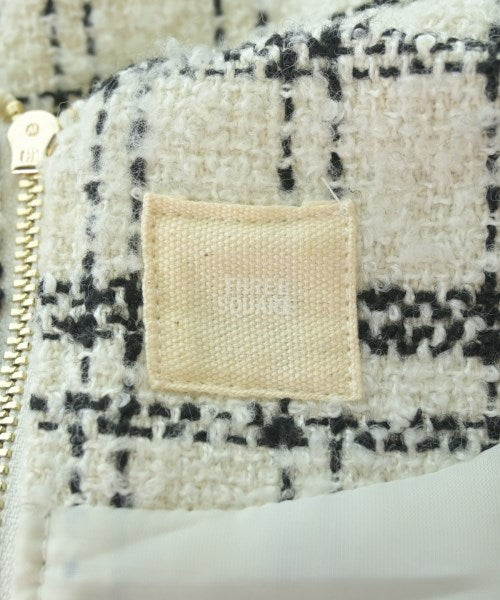 THREE SQUARE เสื้อกั๊ก