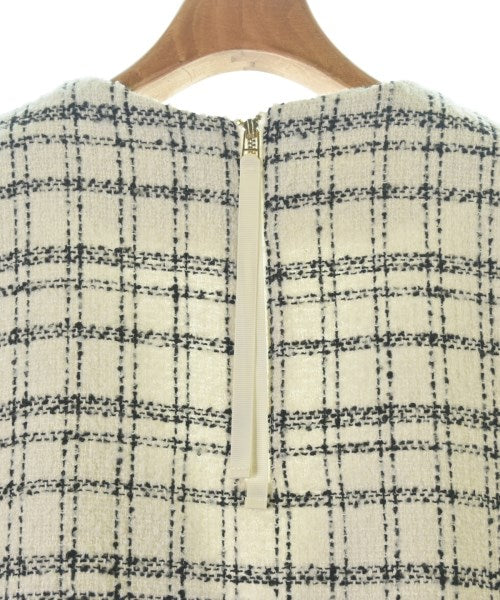 THREE SQUARE เสื้อกั๊ก